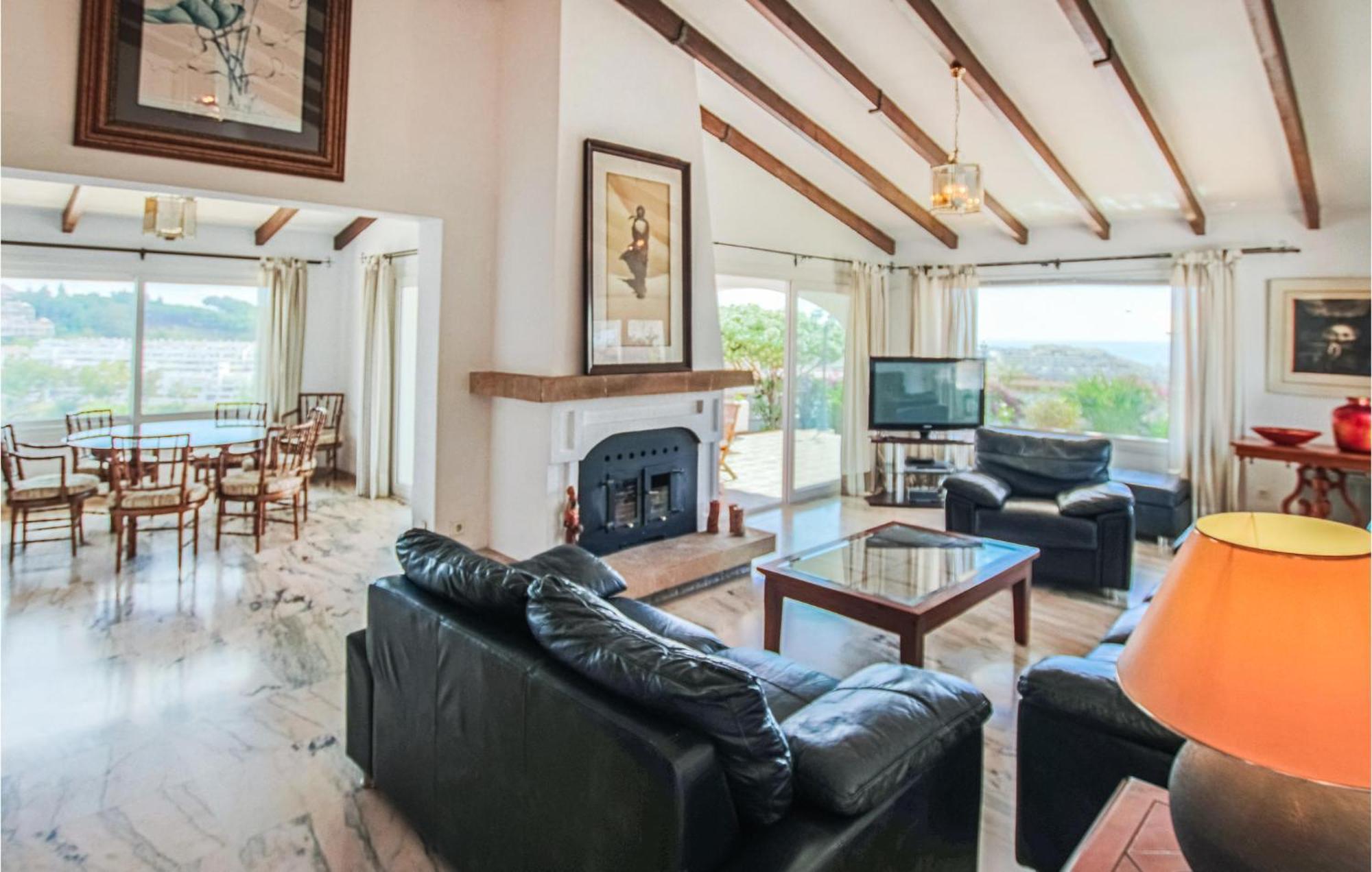 Gorgeous In With Wifi Holiday home *