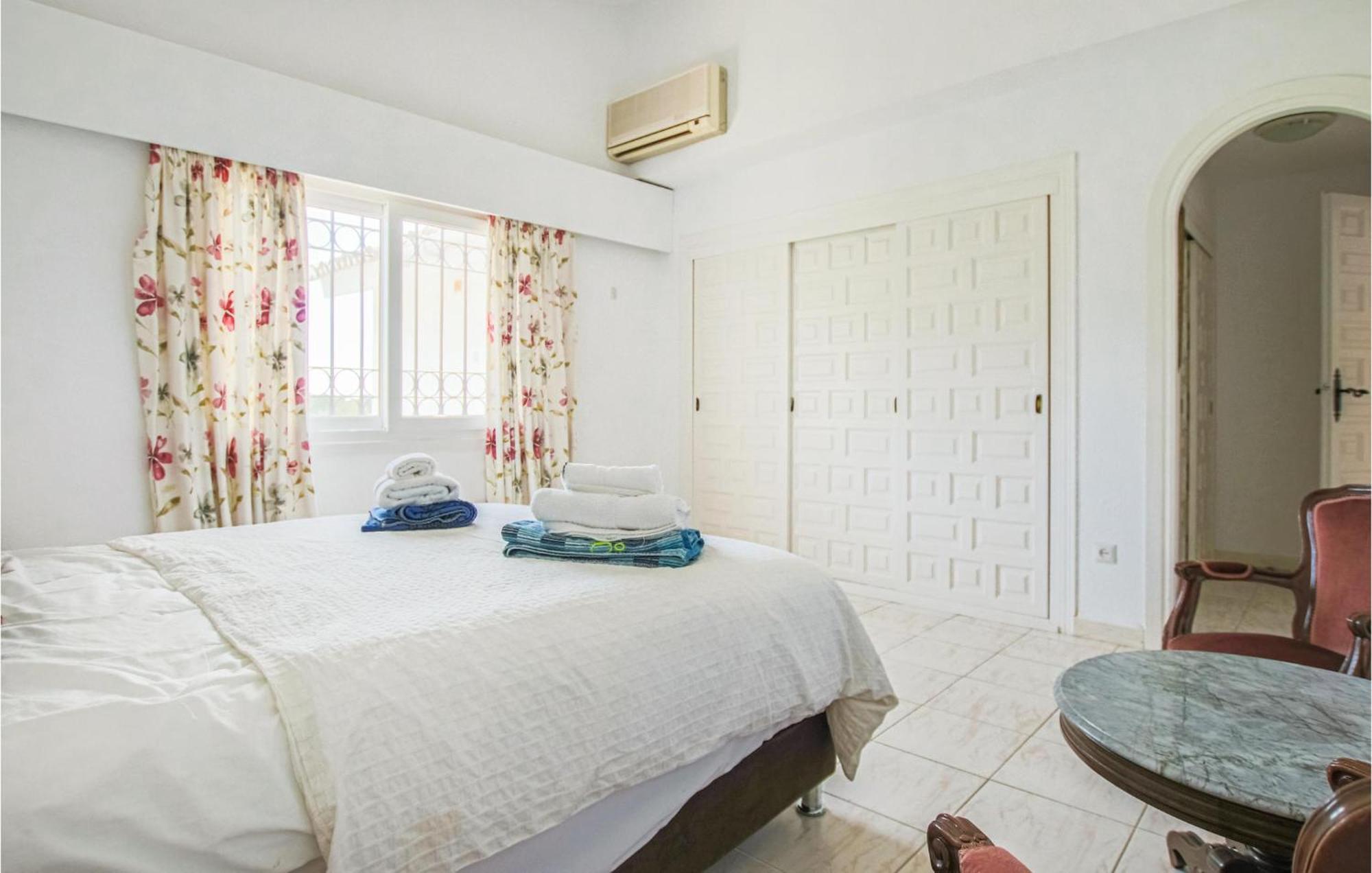 Gorgeous In With Wifi Holiday home *